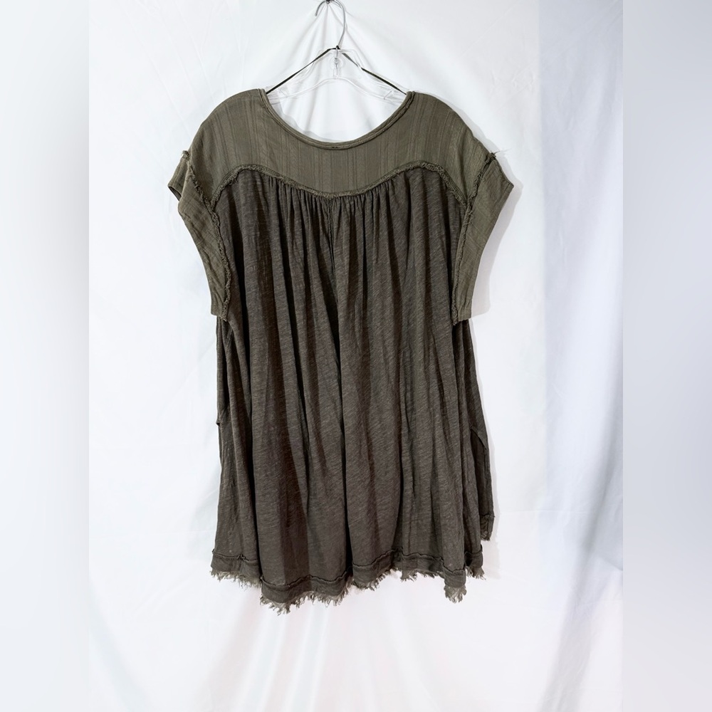 Free People Aster Henley Oversized 1/2 Button Up Jersey T-Shirt With Raw Edges - Picture 13 of 16